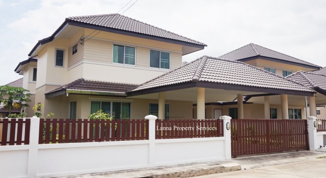 ҹҵºҹ Ӻ˹ͧ ѹ§ NEW TWO STORY HOUSE FOR RENT IN MOOBAAN IN SAN SAI CHIANG MAI