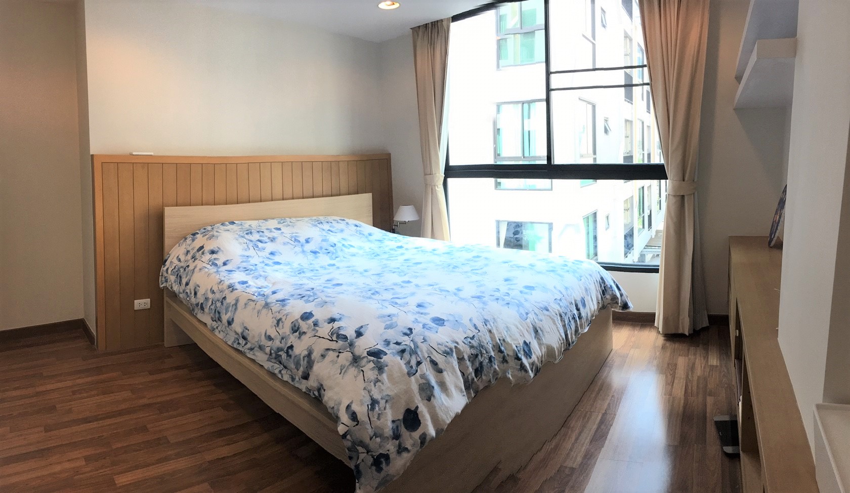 Condo for Rent Zenith Place Sukhumvit 42 64 Sq. 2 Bedrooms 4th Floor (8mins walk from BTS Ekkamai)