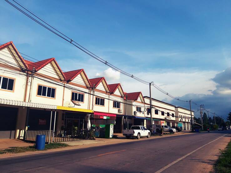 ขายด่วน บ้านทาวน์เฮ้า 3 ห้องนอน 2 ห้องน้ำ พื้นที่ 51 ตารางวา ราคา 2,200,000 บาท ขายด่วน บ้านทาวน์เฮ้า 3 ห้องนอน 2 ห้องน้ำ พื้นที่ 51 ตารางวา ราคา 2,200,000 บาท