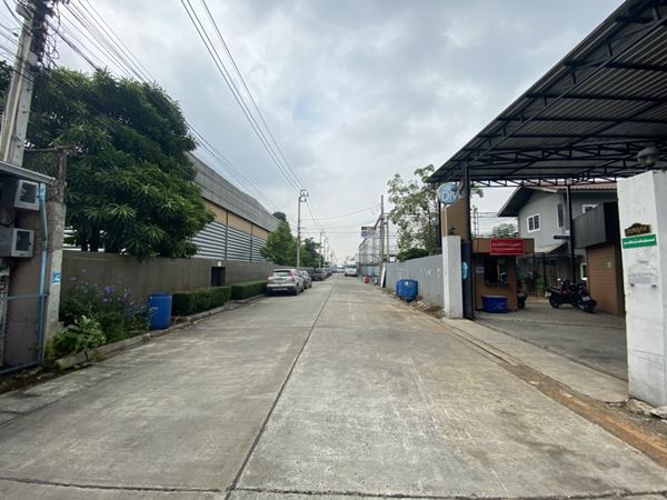 โรงงาน โกดังให้เช่า ซอยสุขสวัสดิ์86 เข้าซอยเพียง 900 เมตร พื้นที่ใช้สอย 2400 ตรม โรงงาน โกดังให้เช่า ซอยสุขสวัสดิ์86 เข้าซอยเพียง 900 เมตร พื้นที่ใช้สอย 2400 ตรม