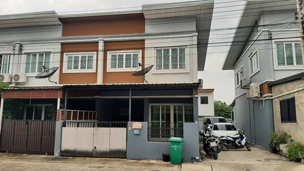 ให้เช่าบ้าน หมู่บ้านชลิดา รังสิต คลอง 3 คลองหลวง ปทุมธานี เป็นบ้านหลังริม ให้เช่าบ้าน หมู่บ้านชลิดา รังสิต คลอง 3 คลองหลวง ปทุมธานี เป็นบ้านหลังริม