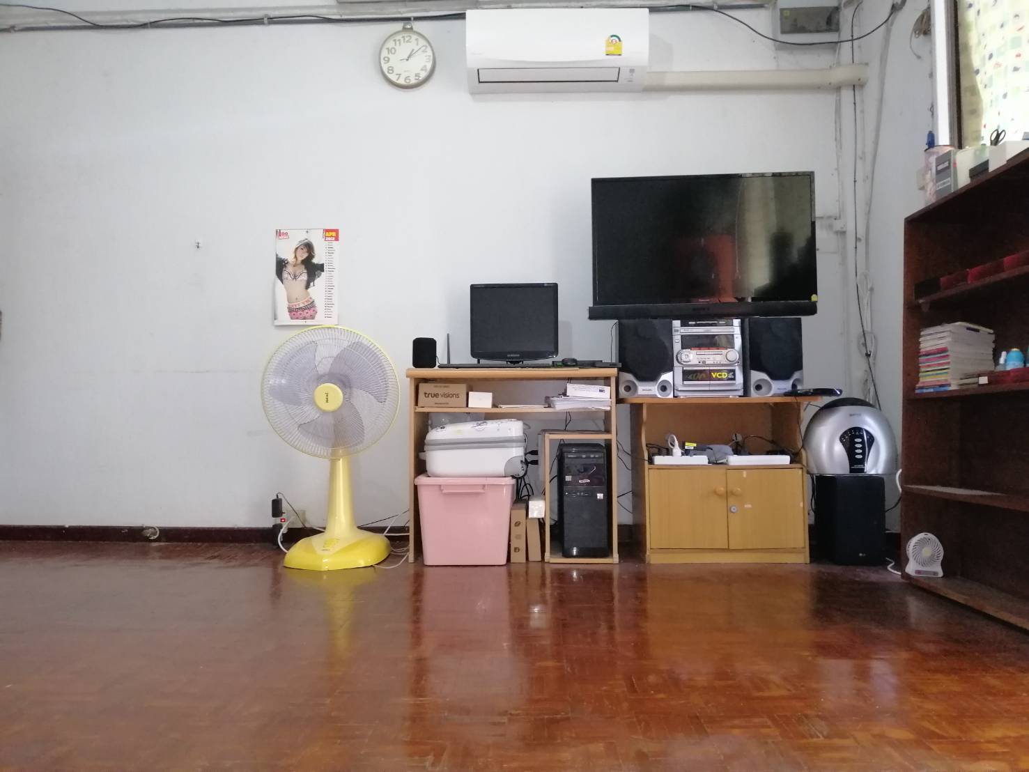 ขายด่วนบ้านทาวน์เฮาส์ อ.เมือง จ.สมุทรปราการ 15วา 1.89ล T094-045-7914 ขายด่วนบ้านทาวน์เฮาส์ อ.เมือง จ.สมุทรปราการ 15วา 1.89ล T094-045-7914