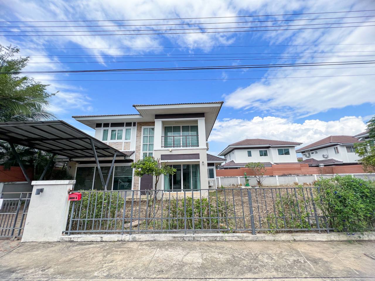 ขายด่วน บ้านพร้อมที่ดินเปล่า ราคาเพียง 6 ล้านบาท โครงการ อรสิริน 6 Lakeside & Park ดอยสะเก็ด เชียงใหม่ ขายด่วน บ้านพร้อมที่ดินเปล่า ราคาเพียง 6 ล้านบาท โครงการ อรสิริน 6 Lakeside & Park ดอยสะเก็ด เชียงใหม่