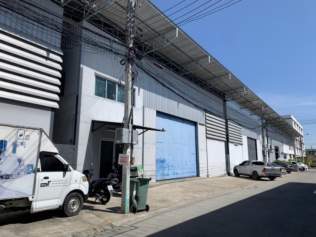 ให้เช่าโกดังพร้อมออฟฟิศ ซอยลาดพร้าว 101 ซอยโพธิ์แก้ว พื้นที่ใช้สอย 446 ตารางเมตร 2 ห้องน้ำ จอดรถด้านหน้าโกดังได้ประมาณ 7 คัน ให้เช่าโกดังพร้อมออฟฟิศ ซอยลาดพร้าว 101 ซอยโพธิ์แก้ว พื้นที่ใช้สอย 446 ตารางเมตร 2 ห้องน้ำ จอดรถด้านหน้าโกดังได้ประมาณ 7 คัน