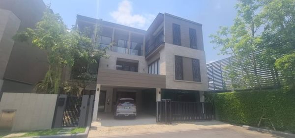 ขายบ้านเดี่ยว Vana Residence พระราม 9 ภายในตกแต่งบิ้วอินเรียบร้อยทุกห้อง บนที่ดิน 56 ตร.วา ขายบ้านเดี่ยว Vana Residence พระราม 9 ภายในตกแต่งบิ้วอินเรียบร้อยทุกห้อง บนที่ดิน 56 ตร.วา