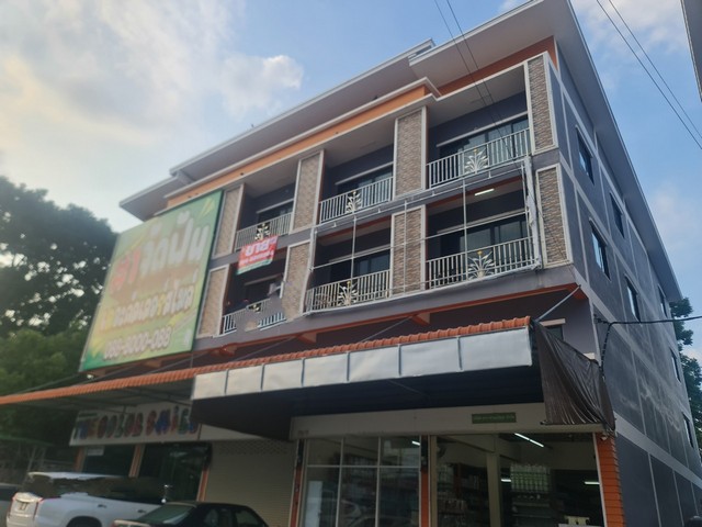 ��� ����Ϳ��� 㨡�ҧ���ͧ�����ҹ� Renovate �������� �Ҥ���§ 8.5 ź. ���Ŵ��ҡ�Դ��� 6 �Ź �շ��ʹö