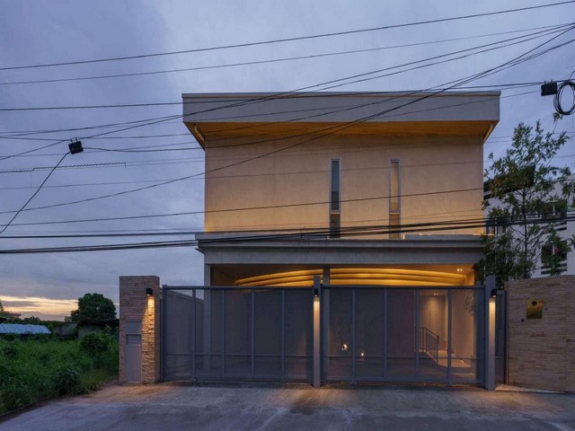 ขายบ้านเดี่ยวสร้างใหม่ 140 ตรว พร้อมสระว่ายน้ำ ถนนสิรินธร ใกล้ทาง ขายบ้านเดี่ยวสร้างใหม่ 140 ตรว พร้อมสระว่ายน้ำ ถนนสิรินธร ใกล้ทาง