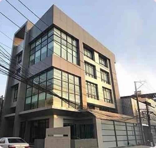 ขายอาคารสำนักงาน 4.5 ชั้น พร้อมโกดัง 2 ชั้น หลังมุม ย่านรามคำแหงซ ขายอาคารสำนักงาน 4.5 ชั้น พร้อมโกดัง 2 ชั้น หลังมุม ย่านรามคำแหงซ
