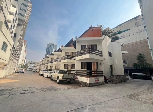 ขายโรงแรมพัทยา ชลบุรี 2 ไร่ 200 ตร.ว 400 ล้านบาท ขายโรงแรมพัทยา ชลบุรี 2 ไร่ 200 ตร.ว 400 ล้านบาท