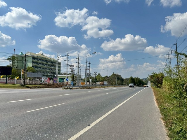 ขายที่ดินเปล่าติดถนนสุขุมวิท จันทบุรี โฉนดใบเดียว ขายที่ดินเปล่าติดถนนสุขุมวิท จันทบุรี โฉนดใบเดียว