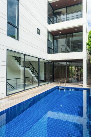 ให้เช่าบ้านเดี่ยว4ชั้นย่านอารีย์พญาไท750ตร.ม.มีสระส่วนตัวใกล้BTSอ ให้เช่าบ้านเดี่ยว4ชั้นย่านอารีย์พญาไท750ตร.ม.มีสระส่วนตัวใกล้BTSอ