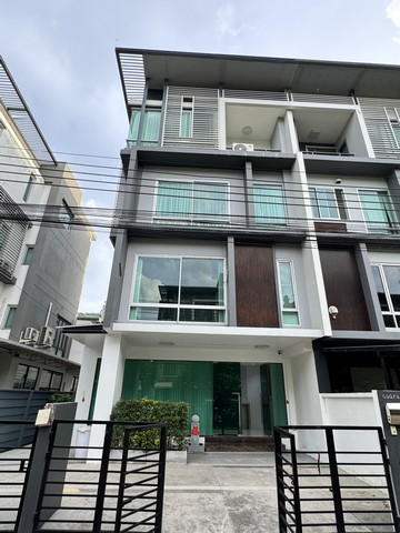 โฮมออฟฟิศสหการประมูล BSquare บีสแควร์พระราม9-เหม่งจ๋าย โฮมออฟฟิศสหการประมูล BSquare บีสแควร์พระราม9-เหม่งจ๋าย