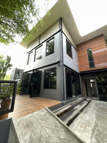 ให้เช่าอาคารสำนักงาน สไตล์โมเดิร์นลอฟท์ ราชพฤกษ์ บางรักน้อย นนทบุ ให้เช่าอาคารสำนักงาน สไตล์โมเดิร์นลอฟท์ ราชพฤกษ์ บางรักน้อย นนทบุ