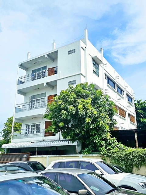 ติดริมถนนราชพฤกษ์ แยกไฟฉาย 3.5 กม.ตลิ่งชัน BTSจรัญ13 2กม. ติดริมถนนราชพฤกษ์ แยกไฟฉาย 3.5 กม.ตลิ่งชัน BTSจรัญ13 2กม.