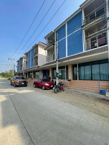 ขายทาวน์โฮม 3 ชั้น พร้อมหอพัก 12 ห้อง ใกล้มหาวิทยาลัยนเรศวร พิษณุ ขายทาวน์โฮม 3 ชั้น พร้อมหอพัก 12 ห้อง ใกล้มหาวิทยาลัยนเรศวร พิษณุ