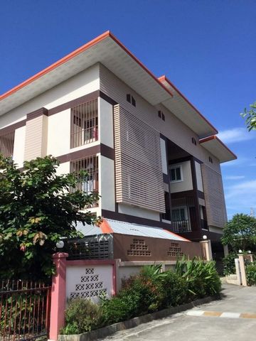 ขายด่วน! อพาร์ทเม้นท์สภาพดีเยี่ยม 17 ล้าน 3 ชั้น ป่าแดด เมืองเชีย ขายด่วน! อพาร์ทเม้นท์สภาพดีเยี่ยม 17 ล้าน 3 ชั้น ป่าแดด เมืองเชีย