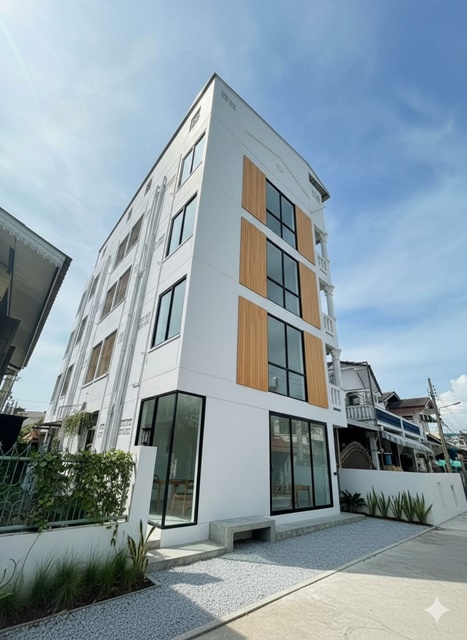 BTSสายหยุด นานาชาติ ม.เกริก 3.0 กม. 24นอน แยกสะพานใหม่ รามอินทรา BTSสายหยุด นานาชาติ ม.เกริก 3.0 กม. 24นอน แยกสะพานใหม่ รามอินทรา