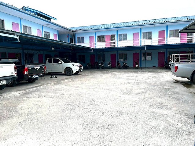 ขายหอพักชลบุรี 22 ห้องใกล้นิคมอมตะ ขายหอพักชลบุรี 22 ห้องใกล้นิคมอมตะ