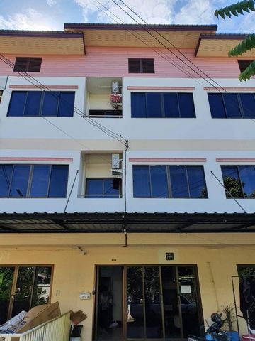 ขายด่วน 3.2 ล. หอพักทำเลดี เจ็ดยอด ขายต่ำกว่าราคาประเมิน เฟอร์ค ขายด่วน 3.2 ล. หอพักทำเลดี เจ็ดยอด ขายต่ำกว่าราคาประเมิน เฟอร์ค