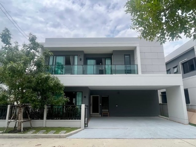ให้เช่าบ้านเดี่ยวเซ็นโทรบางนา280ตรม.4นอน5น้ำ1แม่บ้านเฟอร์ฯครบเช่า ให้เช่าบ้านเดี่ยวเซ็นโทรบางนา280ตรม.4นอน5น้ำ1แม่บ้านเฟอร์ฯครบเช่า