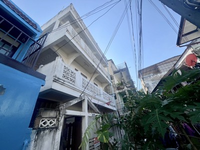 ขายหอพัก 3 ชั้น 8 ห้อง ในซอยจรัญฯ 33 ใกล้ MRT ไฟฉาย ราคาดี ขายหอพัก 3 ชั้น 8 ห้อง ในซอยจรัญฯ 33 ใกล้ MRT ไฟฉาย ราคาดี