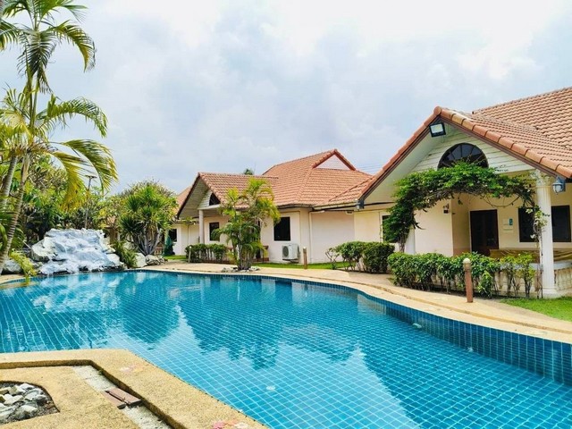 ขายกิจการรีสอร์ทเนื้อที่ 10ไร่ บ้าน 29 หลัง ใกล้ทะเลบางพระ ชลบุรี ขายกิจการรีสอร์ทเนื้อที่ 10ไร่ บ้าน 29 หลัง ใกล้ทะเลบางพระ ชลบุรี