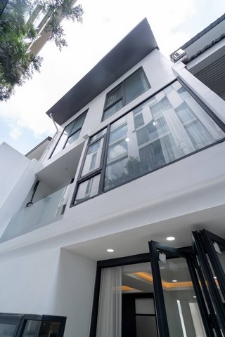 #ขายTownhome 3ช.25ตรว.ซอยสุขุมวิท15 ทำเลดี บ้านสวนตกแต่งใหม่ทั้งห #ขายTownhome 3ช.25ตรว.ซอยสุขุมวิท15 ทำเลดี บ้านสวนตกแต่งใหม่ทั้งห