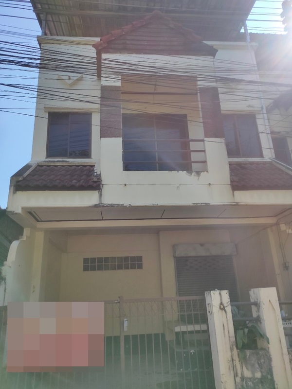 ขายด่วน! ทาวน์เฮ้าส์ เชียงใหม่ 3 ชั้น 3 ห้องนอน ทำเลดี ราคาพิเศษ เจ้าของขายเอง โทร 088-2852080 ขายด่วน! ทาวน์เฮ้าส์ เชียงใหม่ 3 ชั้น 3 ห้องนอน ทำเลดี ราคาพิเศษ เจ้าของขายเอง โทร 088-2852080