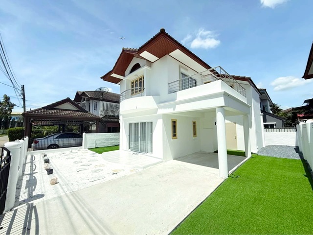 รังสิต-คลองสี่ รร.นานาชาติสยาม 3.5 กม.ขายบ้านเดี่ยวหลังใหญ่ 2 ชั้ รังสิต-คลองสี่ รร.นานาชาติสยาม 3.5 กม.ขายบ้านเดี่ยวหลังใหญ่ 2 ชั้