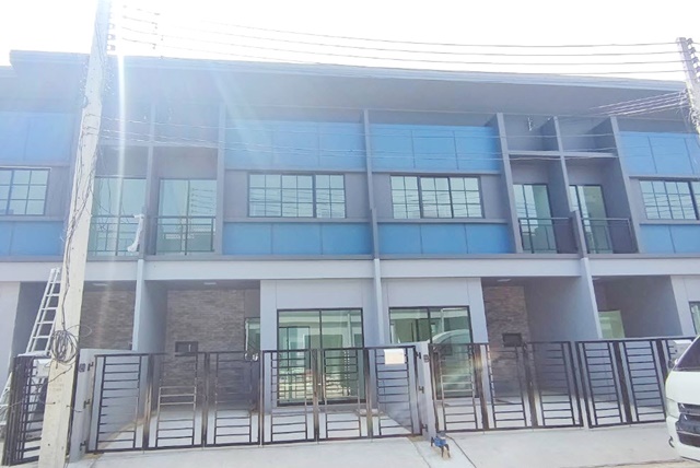 ให้เช่าทาวน์โฮมแสนสิริ 2 ชั้น ฟิวเจอร์ พาร์ค รังสิต4.6กม. 4 นอน ให้เช่าทาวน์โฮมแสนสิริ 2 ชั้น ฟิวเจอร์ พาร์ค รังสิต4.6กม. 4 นอน