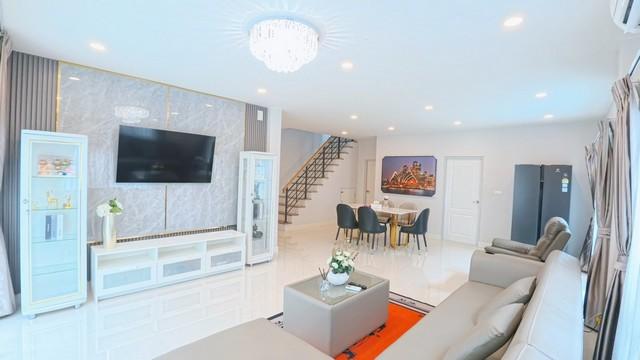 �����Һ�ҹ 2 ��� �����ҹ CENTRO Vibhavadi ���ҹҪҵ���������