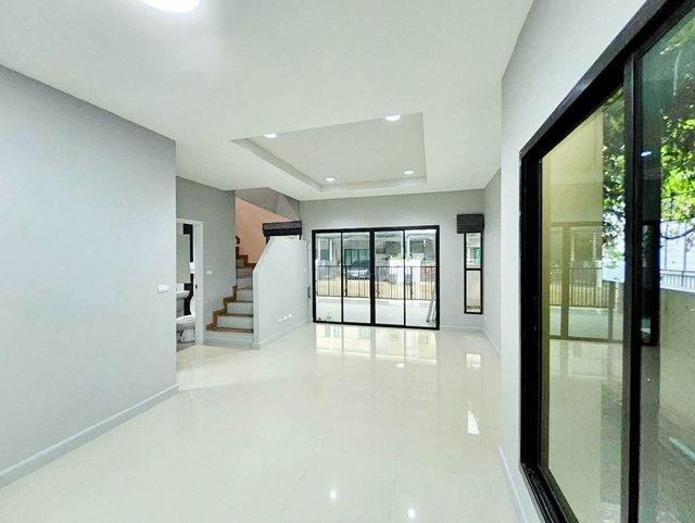 ลาดหลุมแก้ว ทาวน์โฮม 2 ชั้น ตลาด ส.สุนีย์ 200 ม. ถ.ราชพฤกษ์-กาญจน ลาดหลุมแก้ว ทาวน์โฮม 2 ชั้น ตลาด ส.สุนีย์ 200 ม. ถ.ราชพฤกษ์-กาญจน