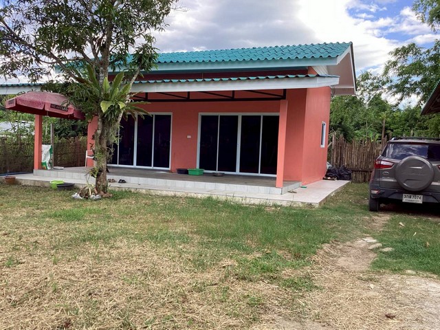 ขายบ้าน 2 หลังในรั้วเดียวกัน ทำเลดี เชียงใหม่ ราคาเพียง 3 ล้าน! ขายบ้าน 2 หลังในรั้วเดียวกัน ทำเลดี เชียงใหม่ ราคาเพียง 3 ล้าน!