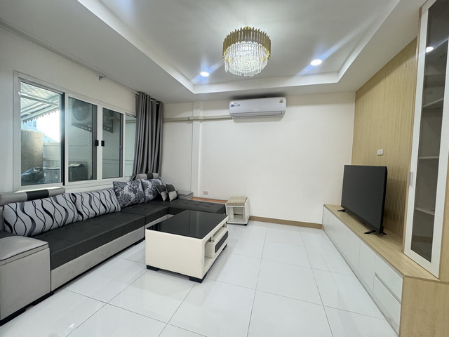 ทาวน์โฮมหมู่บ้านอยู่เจริญ รัชดาภิเษก ห้วยขวาง 5 ห้องนอน บ้านใหม่ ทาวน์โฮมหมู่บ้านอยู่เจริญ รัชดาภิเษก ห้วยขวาง 5 ห้องนอน บ้านใหม่