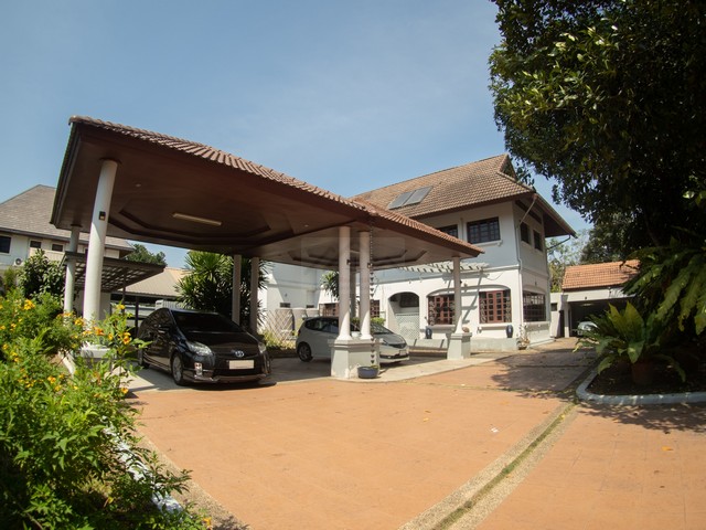 ขายบ้านเดี่ยวหลังใหญ่ 256 ตรว. หมู่บ้านนวธานี เสรีไทย 59 ขายบ้านเดี่ยวหลังใหญ่ 256 ตรว. หมู่บ้านนวธานี เสรีไทย 59