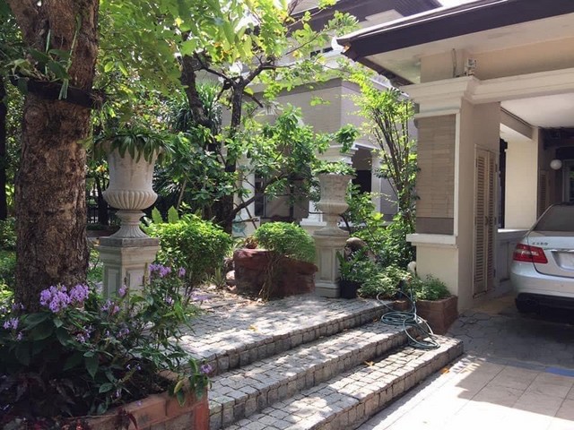 ขายบ้านเดี่ยว 2 ชั้น 250 ตรว. ลดาวัลย์ รามอินทรา กม.2 รีโนเวทใหม่ ขายบ้านเดี่ยว 2 ชั้น 250 ตรว. ลดาวัลย์ รามอินทรา กม.2 รีโนเวทใหม่