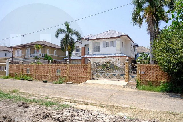 ��ҹ���������ͧ��ѧ�˭� 㨡�ҧ�����Թ 