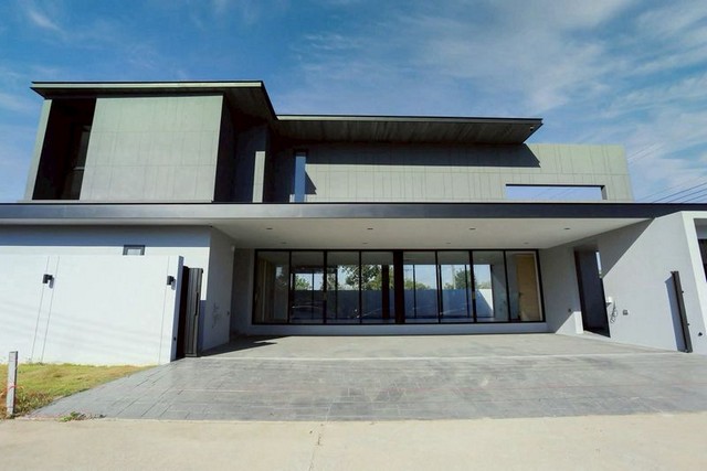 พูลวิลล่าหรูสร้างใหม่ บ้านเปล่า พื้นที่อลังการ โซนดอยสะเก็ด พูลวิลล่าหรูสร้างใหม่ บ้านเปล่า พื้นที่อลังการ โซนดอยสะเก็ด