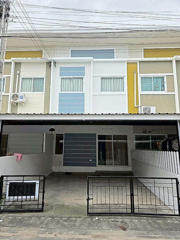 ขายทาวน์เฮ้าส์พานทองชลบุรี หมู่บ้านเพชรธารา ขายทาวน์เฮ้าส์พานทองชลบุรี หมู่บ้านเพชรธารา