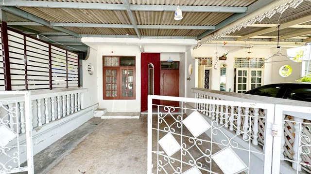 �Ѫ�����ɡ32 900�. �Ҵ�����35-41 Central�Ҵ����� 2��. �����Һ�ҹ