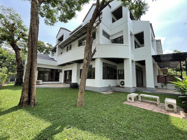 �����Һ�ҹ����� 3 ��� 50 ��.�. ��ҹ���Ť��չ �������Ǵ��ѧ�Ե