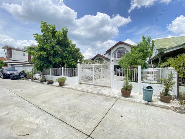 ��� ��ҹ����� 2 ��� �����ҹ�ǹ��� �Ѫþ� ���ͷ�� 102 ���ҧ��