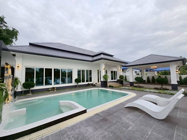 บ้านหรู พัทยา 5 ห้องนอน เช่า พูลวิลล่า พัทยา หนองปรือ สระว่ายน้ำ บ้านหรู พัทยา 5 ห้องนอน เช่า พูลวิลล่า พัทยา หนองปรือ สระว่ายน้ำ