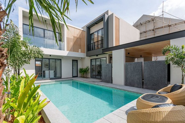 ������������ҧ���� 2 ��� ���������� �����ѡ��Ҿ ⫹�Ҵ���� �