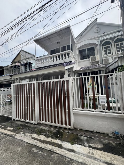ให้เช่าทาวเฮาส์ 2 ชั้น ขนาด 25 ตรว. 2 นอน สุขุมวิท 93 เฟอร์ครบ ให้เช่าทาวเฮาส์ 2 ชั้น ขนาด 25 ตรว. 2 นอน สุขุมวิท 93 เฟอร์ครบ