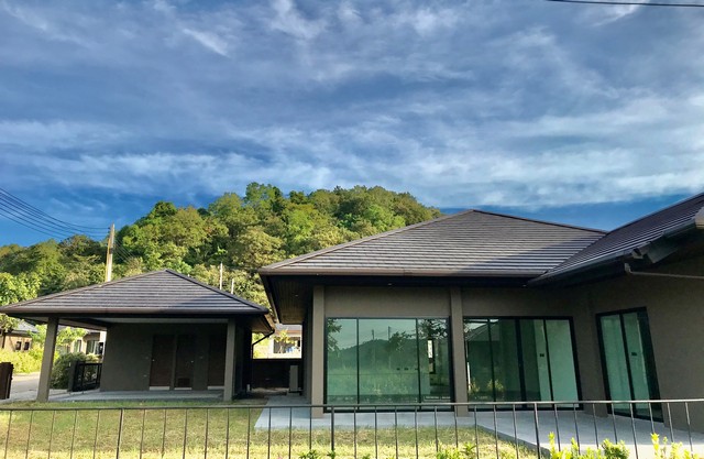 ขายบ้านเดี่ยวสร้างใหม่ บ้านชั้นเดียว ใกล้เขาเขียว ตำบลบางพระ ขายบ้านเดี่ยวสร้างใหม่ บ้านชั้นเดียว ใกล้เขาเขียว ตำบลบางพระ