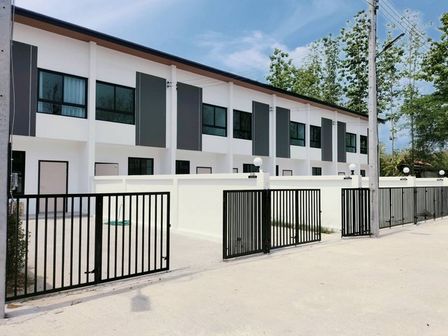 ขายทาวน์โฮม2น2น21ว.1.19ล.ฟรีโอน ต.ยุหว่า สันป่าตอง เชียงใหม่ ขายทาวน์โฮม2น2น21ว.1.19ล.ฟรีโอน ต.ยุหว่า สันป่าตอง เชียงใหม่