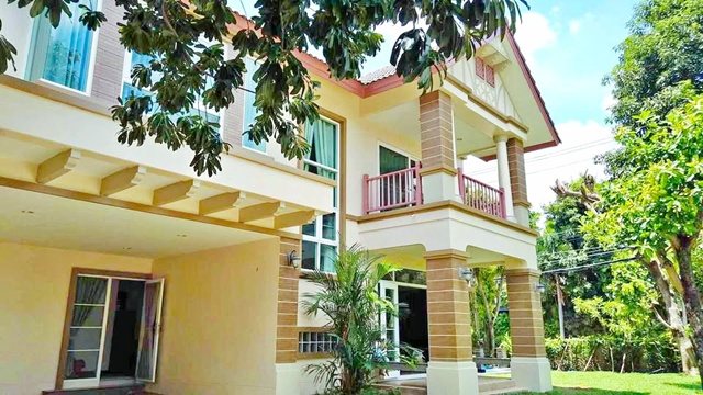 พร้อมเฟอร์ โรบินสัน ราชพฤกษ์ 2.4 กม.ให้เช่าบ้านเดี่ยว 2 ชั้น 5 นอ พร้อมเฟอร์ โรบินสัน ราชพฤกษ์ 2.4 กม.ให้เช่าบ้านเดี่ยว 2 ชั้น 5 นอ