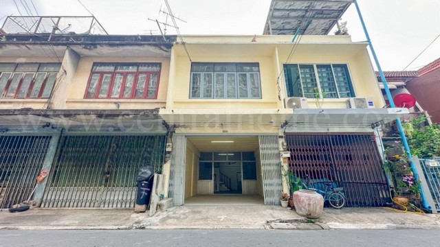 ทาวน์เฮ้าส์ 3 ชั้น ซอย กรุงเทพ - นนทบุรี 23 (จันทร์เกษม) ราคาถูก ทาวน์เฮ้าส์ 3 ชั้น ซอย กรุงเทพ - นนทบุรี 23 (จันทร์เกษม) ราคาถูก