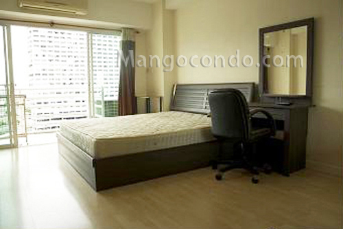 Ҥ͹ Ե տ (CITYLIVING HUAIKHWANG) »Ъɮ 12  11 ⴹ֡ѧ ˹ 1 ͧ͹ 37 . 11,000 ҷ MRT ¢ҧ Ҵ ¡¢ҧ